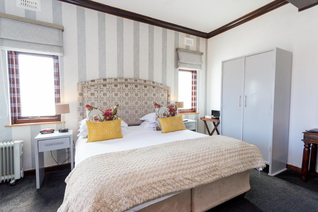 Maartens Guesthouse Cape Town Exterior photo