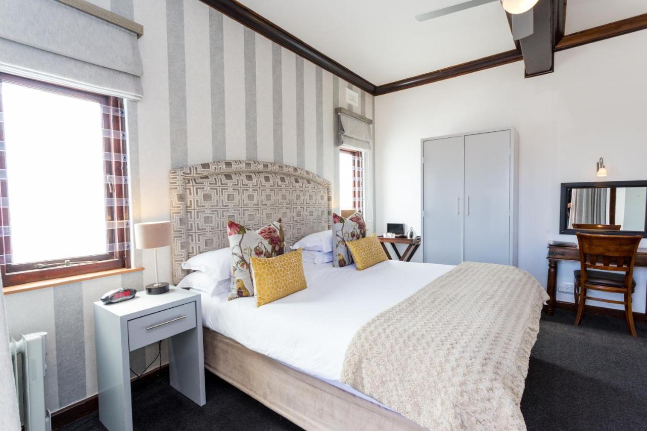 Maartens Guesthouse Cape Town Exterior photo