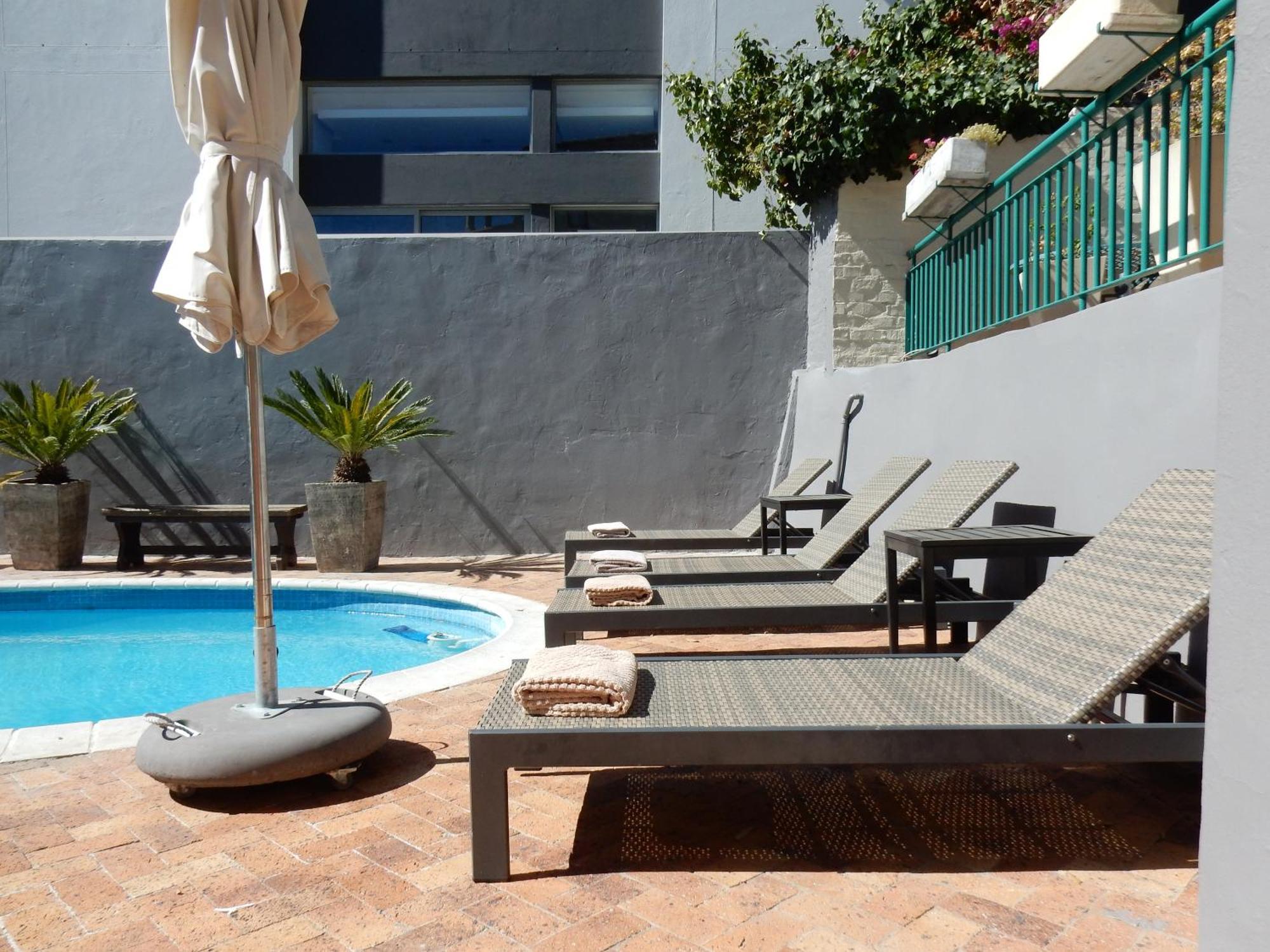 Maartens Guesthouse Cape Town Exterior photo
